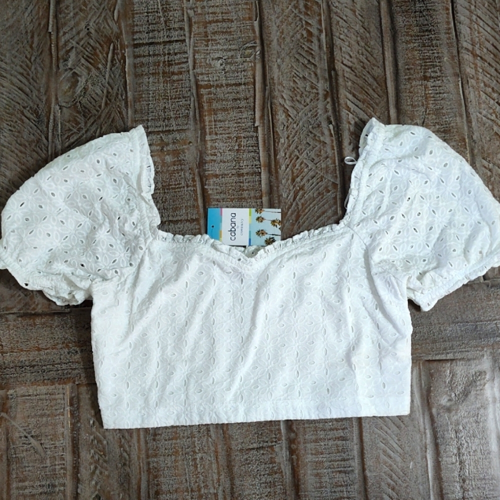 Crown & Ivy White Puff Sleeve Crop Blouse